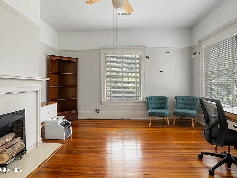1704 N State St — Photo 19