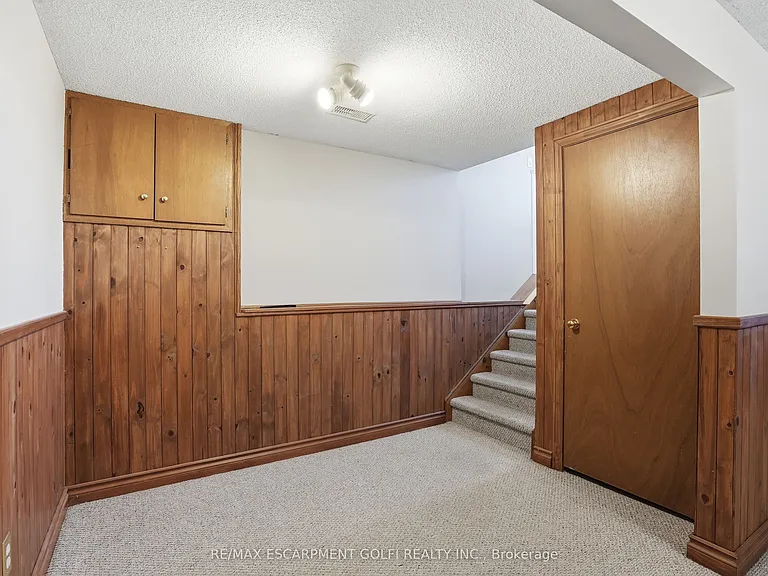 3905 Old Orchard Way — Photo 18