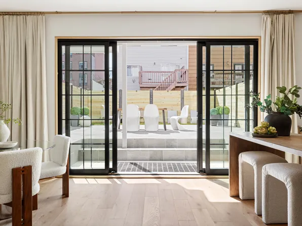 668 Baltic Street image 4 of 21