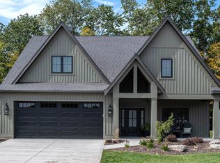 8493 Ravinewood Dr #5, Jenison, MI 49428