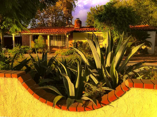 14765 Valerio St, Van Nuys, CA 91405