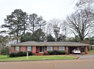 39 Oakhurst Dr, Natchez, MS 39120