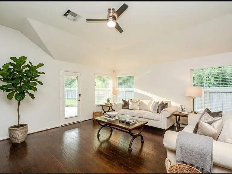 7039 Villa Mountain Ln — Photo 4