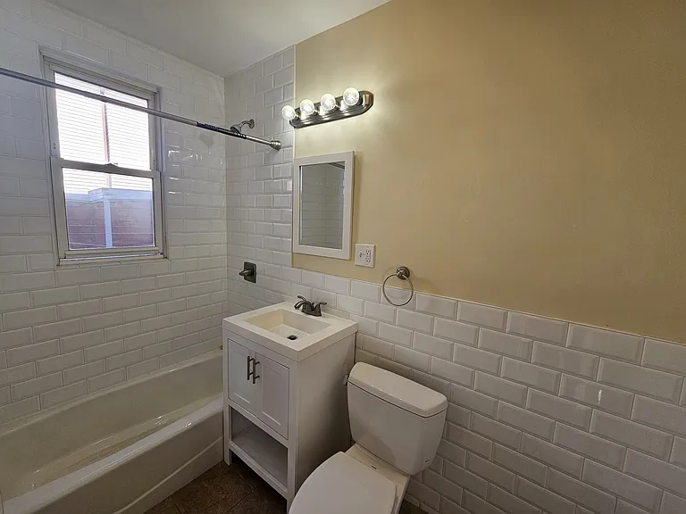 83 W 47th St #3 — Photo 20