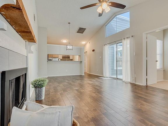 5th image of 1615 Colonnade Dr