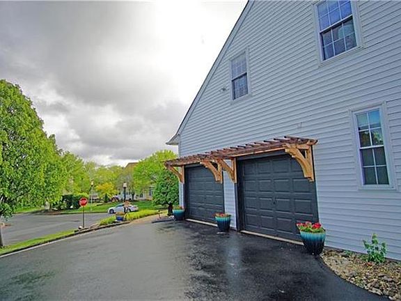 2nd image of 2630 Clark Pl