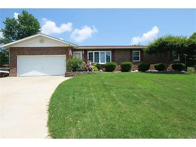117 Lake Forest Dr photo 1