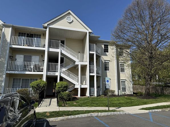 993 Boxwood Ct