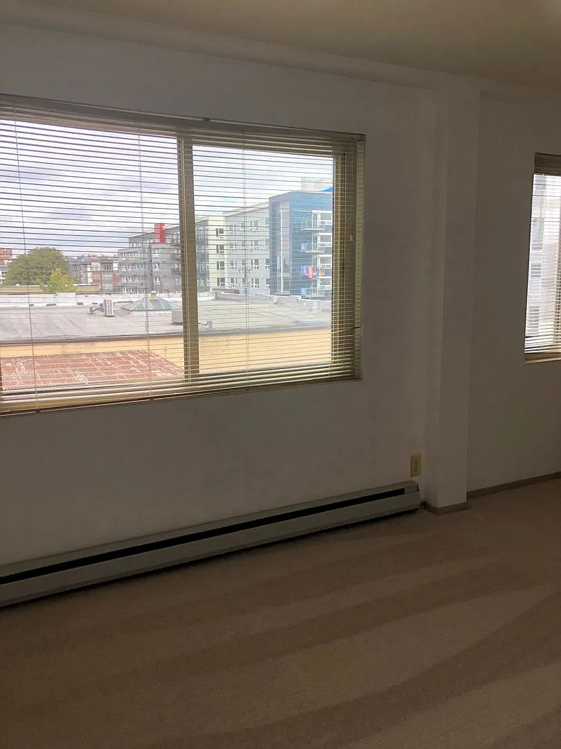 Santa Fe Apartments - Capitol Hill Living! — Photo 3