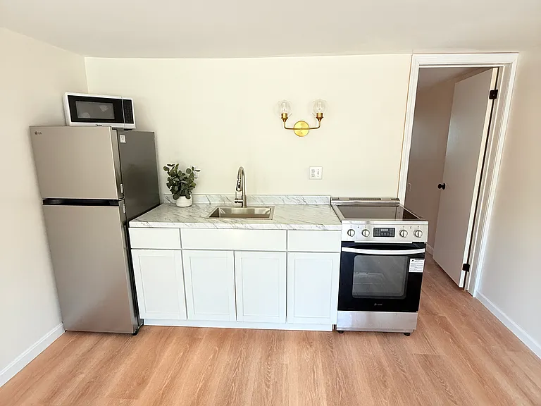 47 Jericho Rd #1 — Photo 1