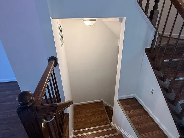1554 Beverly Ct — Photo 36