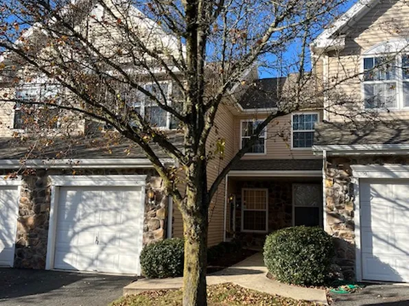 106 Country Ln, Morgantown, PA 19543