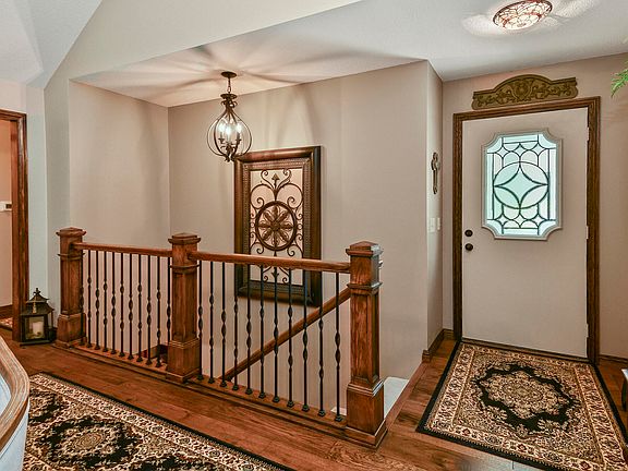 5th image of 901 N Rodeo Court