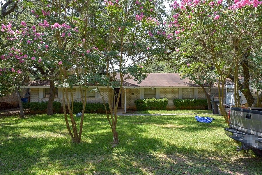 1st image of 1838 Parhaven Dr