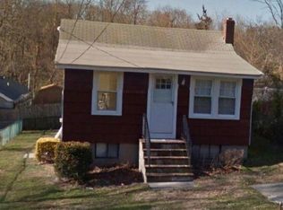 24 Acacia Rd, Rocky Point, NY 11778