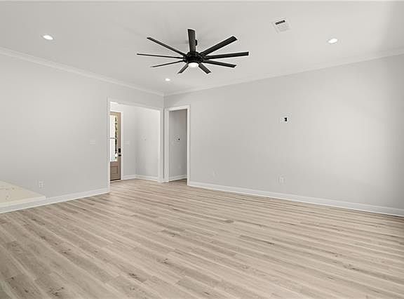 5th image of 14360 Lake Tahoe Dr
