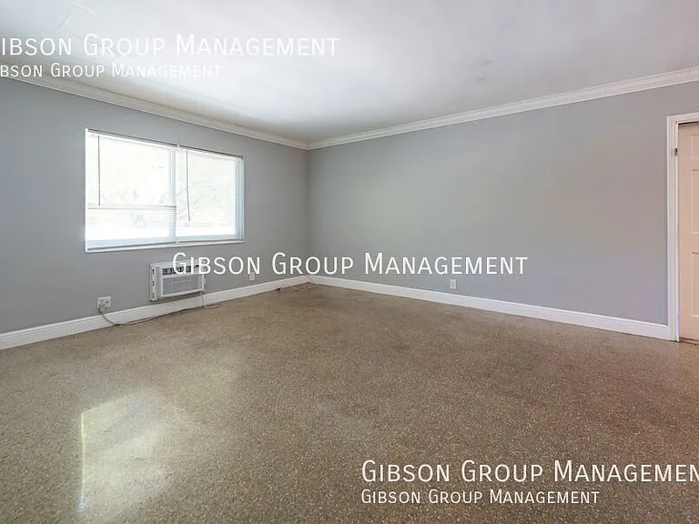 806 NE 16th Pl #6 — Photo 14