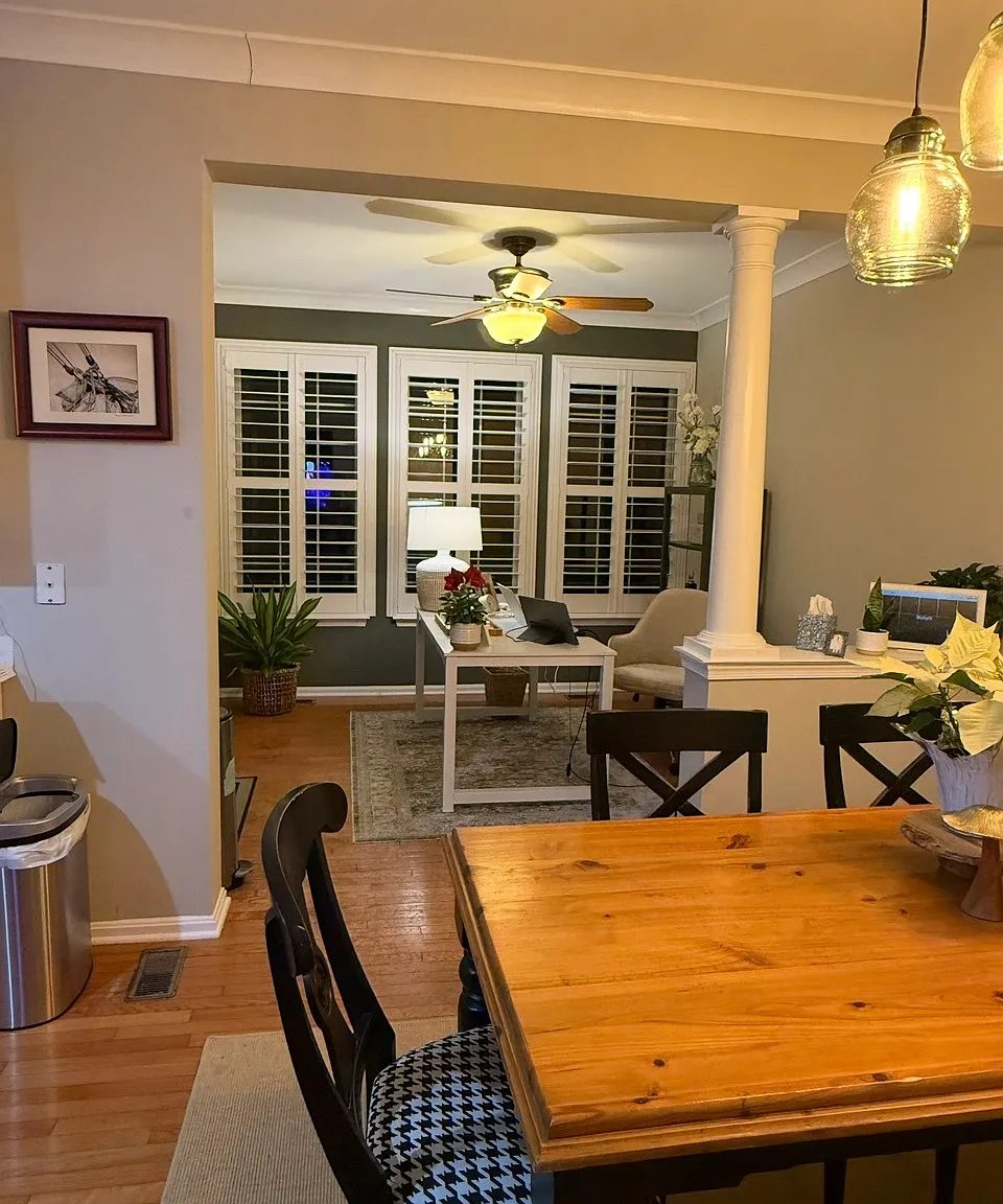 3 bed, 2.5 bath, 2594 sqft, $3,300 — Photo 2