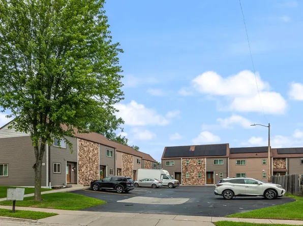 1747 Oakdale Ave, Green Bay, WI 54302