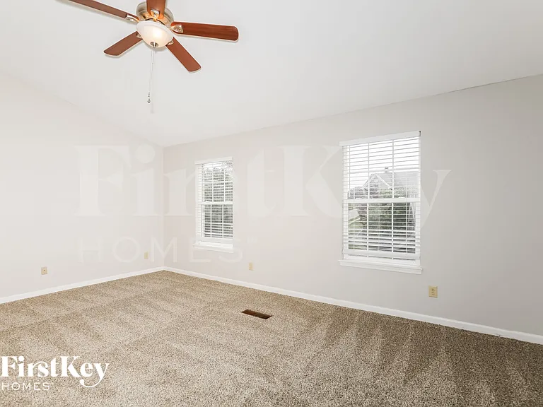 9757 Scotch Pine Ct — Photo 11