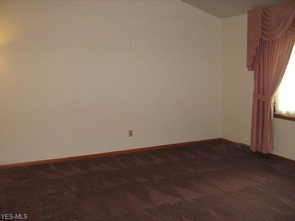 4th image of 357 Wyoga Lake Blvd