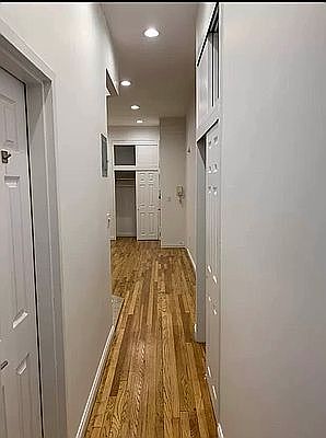 3rd image of 150 E 83rd St APT 1C
