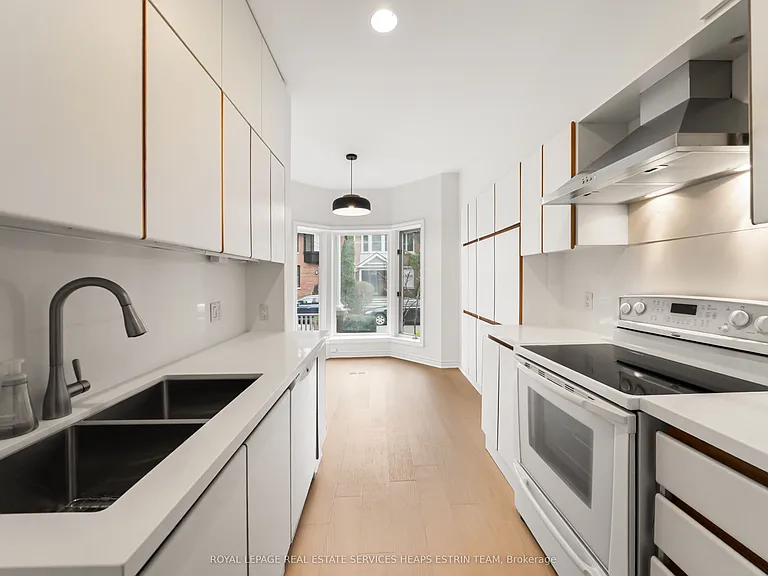 10 Gibson Ave — Photo 16