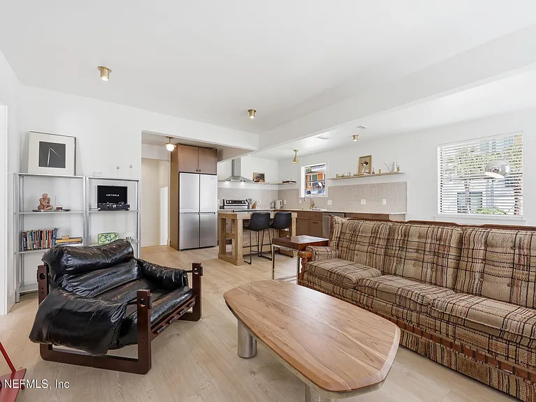 2304 Bethune Ave — Photo 17