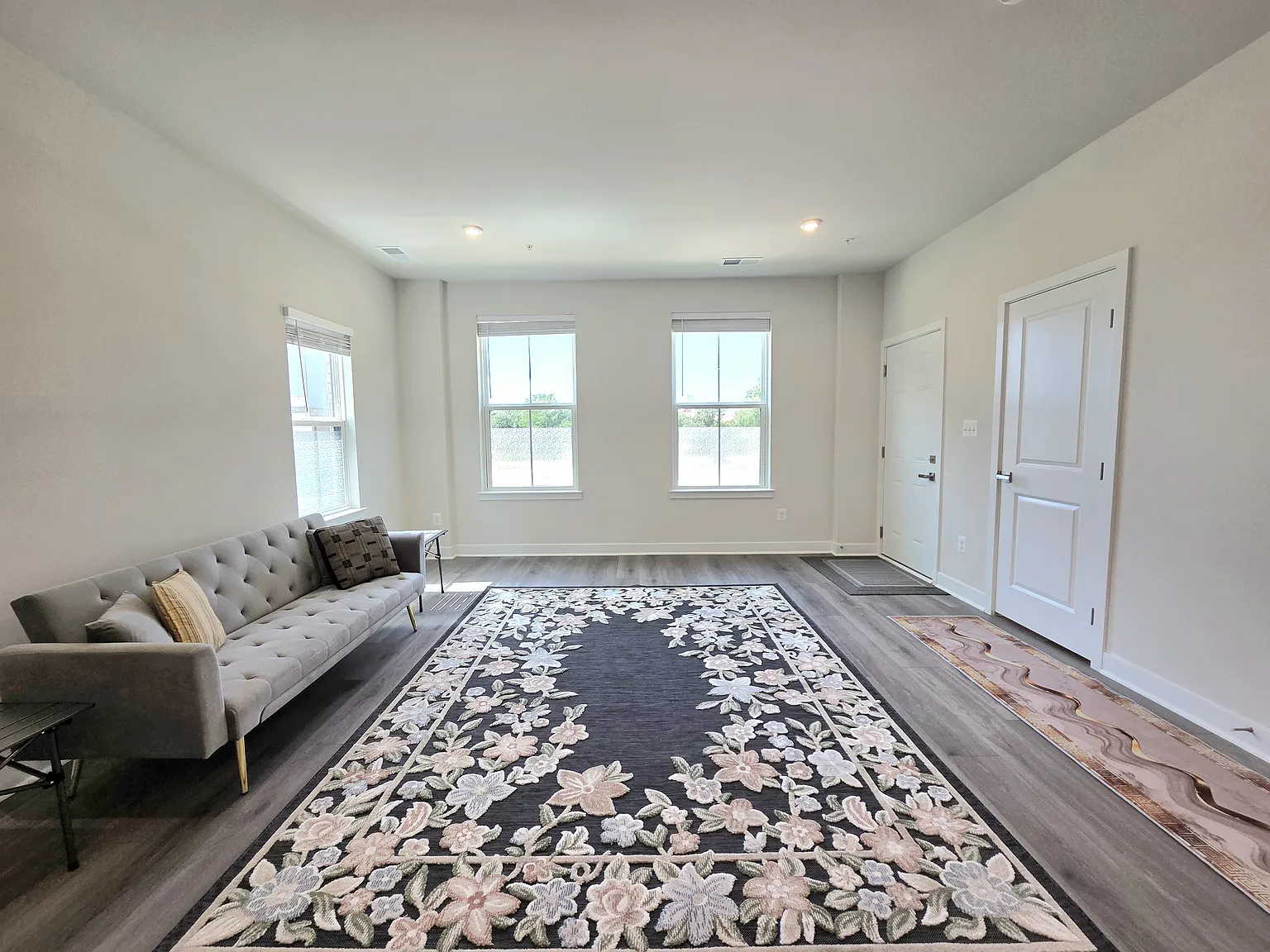3 bed, 2.5 bath, 1608 sqft, $3,250 — Photo 4