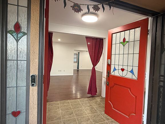 4th image of 10257 Olive St
