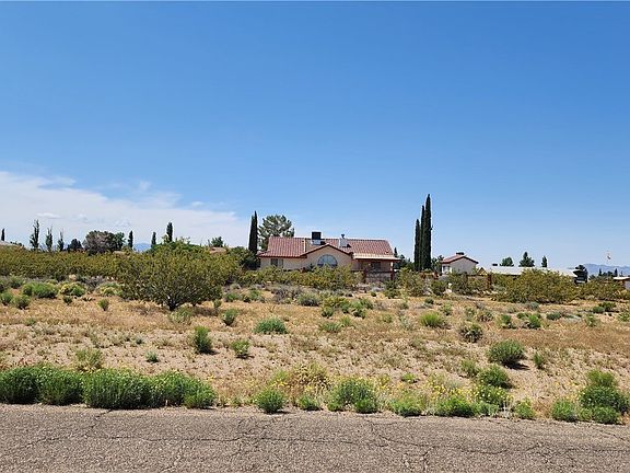 3rd image of 7727 E Larkspur Drive