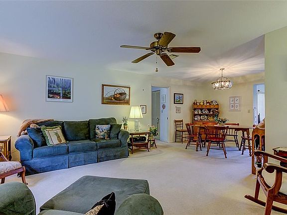 4th image of 153 Sunshine Dr
