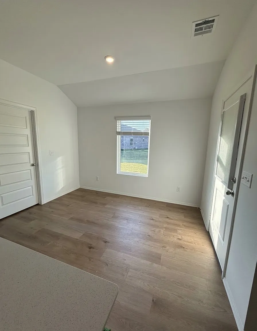 13361 Mulberry Cir — Photo 4