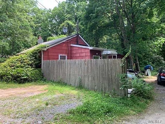 3rd image of 486 A Boxwood Dr