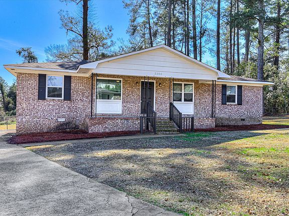 2nd image of 2204 Sandra Court