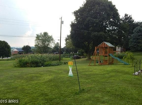 5th image of 111 Hillside Dr