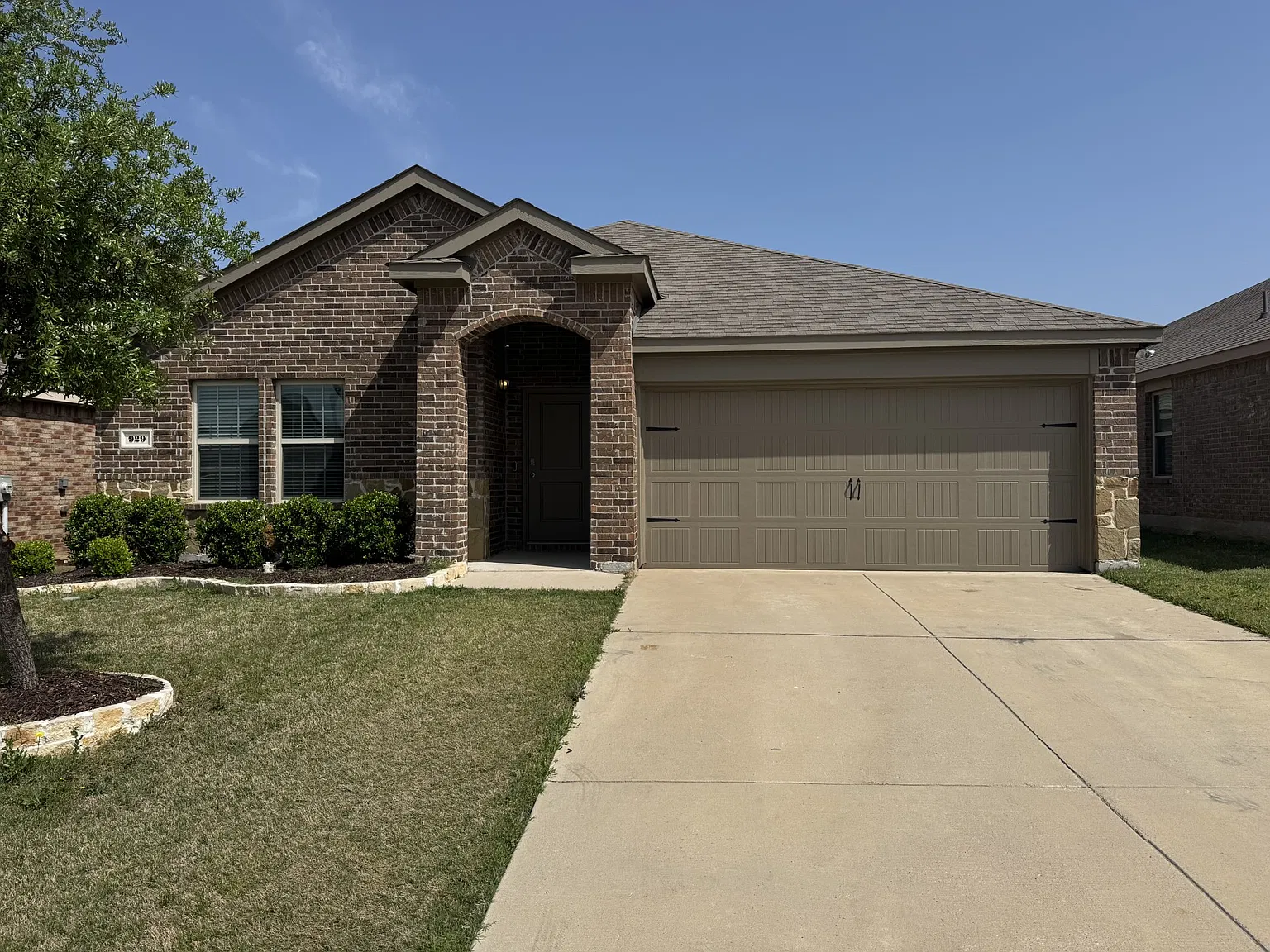 4 bed, 1567 sqft, $2,150 — Photo 2
