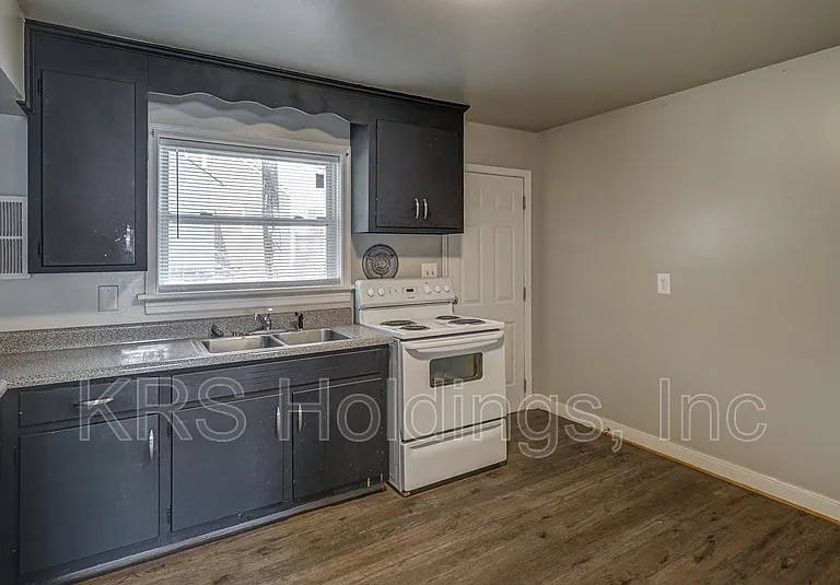 5423 Remuda Dr #2 — Photo 10