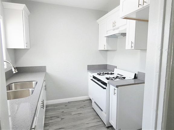 2nd image of 767 E Sunrise Blvd #16