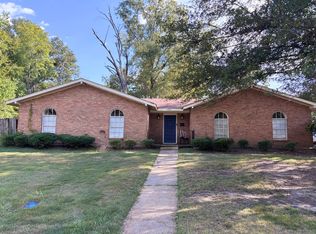 1203 Greenbriar St, Jackson, MS 39211