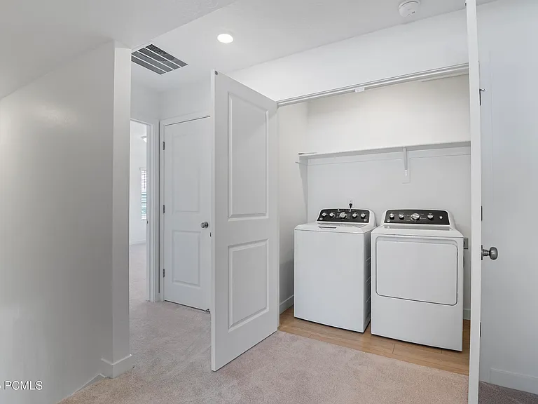 2377 N Wildwood Ln — Photo 17