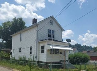 1054 Nelson Ave, Brackenridge, PA 15014