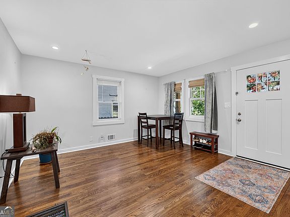 3rd image of 1889 Cannon St