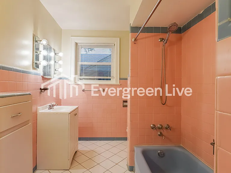 2732 Ashley Ave — Photo 10