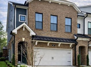 250 Walker Ave, Roswell, GA 30076