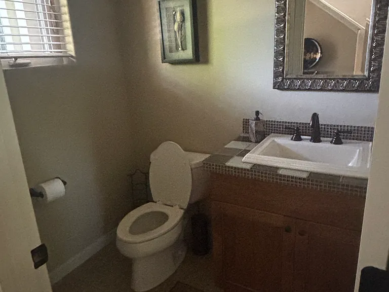 2523 NW Crossing Dr — Photo 8