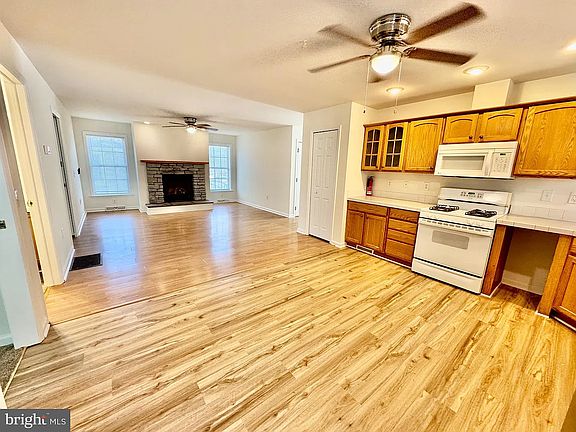 2nd image of 24386 Canal Dr
