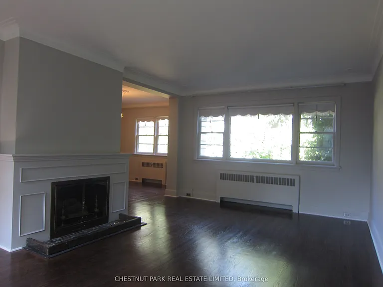 180 Strathgowan Ave — Photo 4