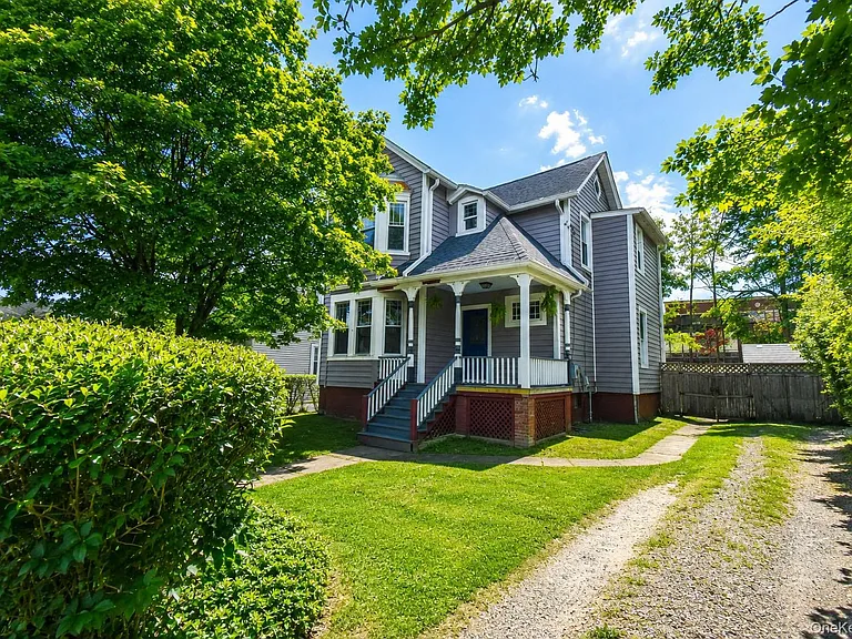 79 Rombout Ave — Photo 1