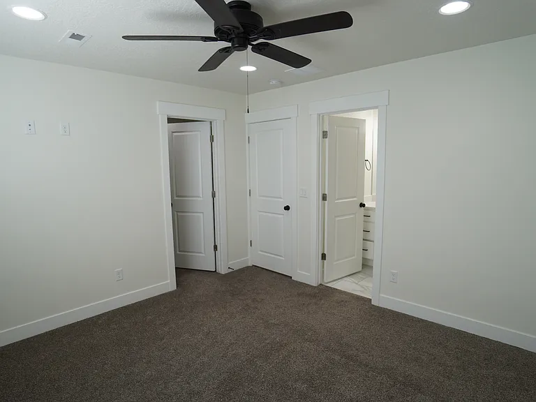 1565 S 150 W — Photo 18